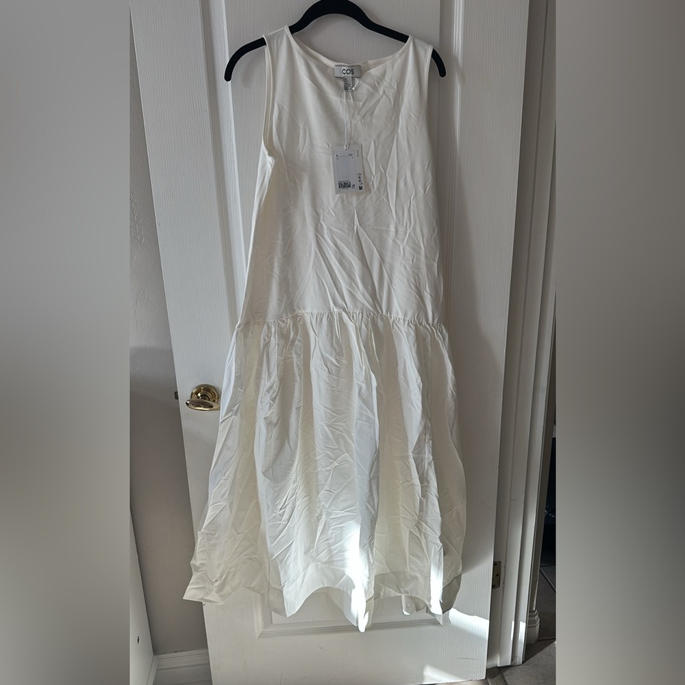 COS white dress 
Size small 
New with tags